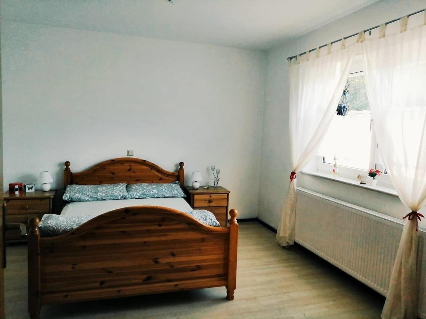 Apartament 76 Qm Whg Im Eg Haus-Wohlfuehloase Vor Der Haustuer Gladenbach Zewnętrze zdjęcie