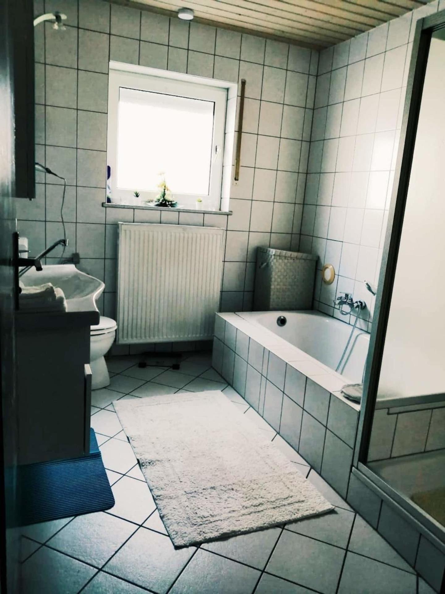 Apartament 76 Qm Whg Im Eg Haus-Wohlfuehloase Vor Der Haustuer Gladenbach Zewnętrze zdjęcie